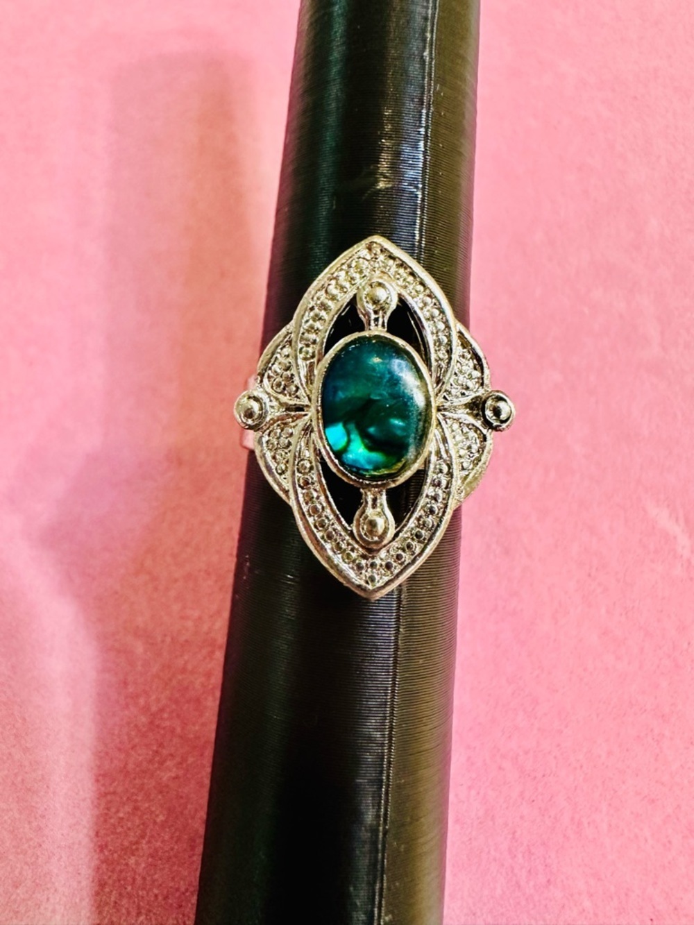 Silver Tone Green Stone Vintage Style Adjustable Ring - Picture 3 of 3